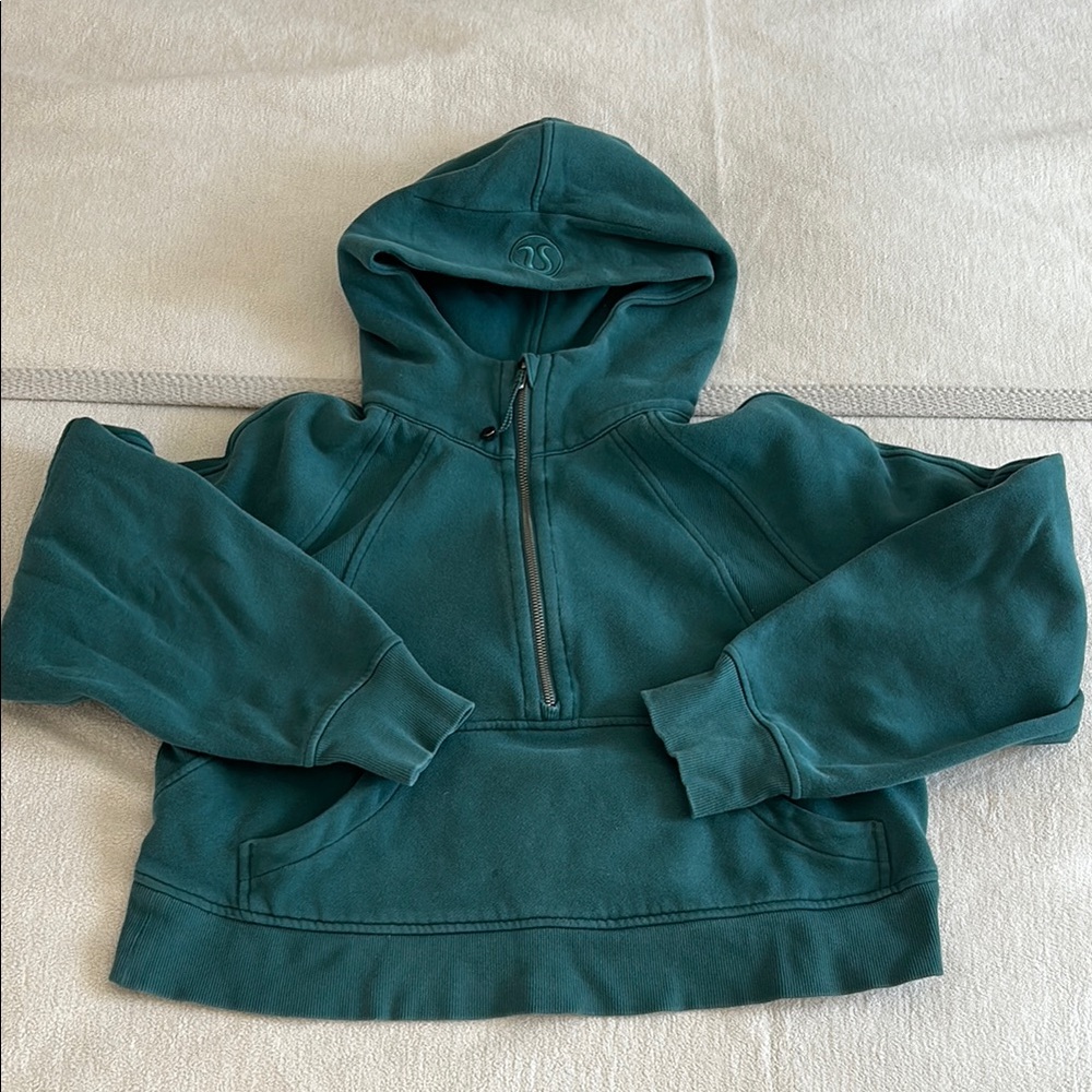 Lululemon Scuba cropped hoodie XS/S